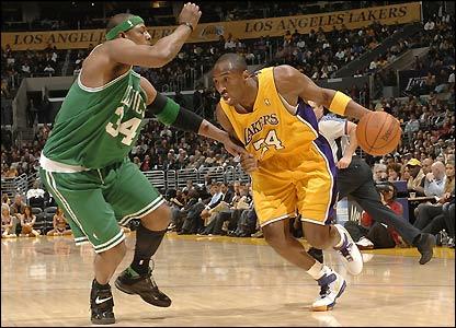 Lakers-Celtics Kobe Bryant photo